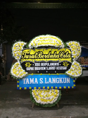 Papan Bunga Duka di Sedong